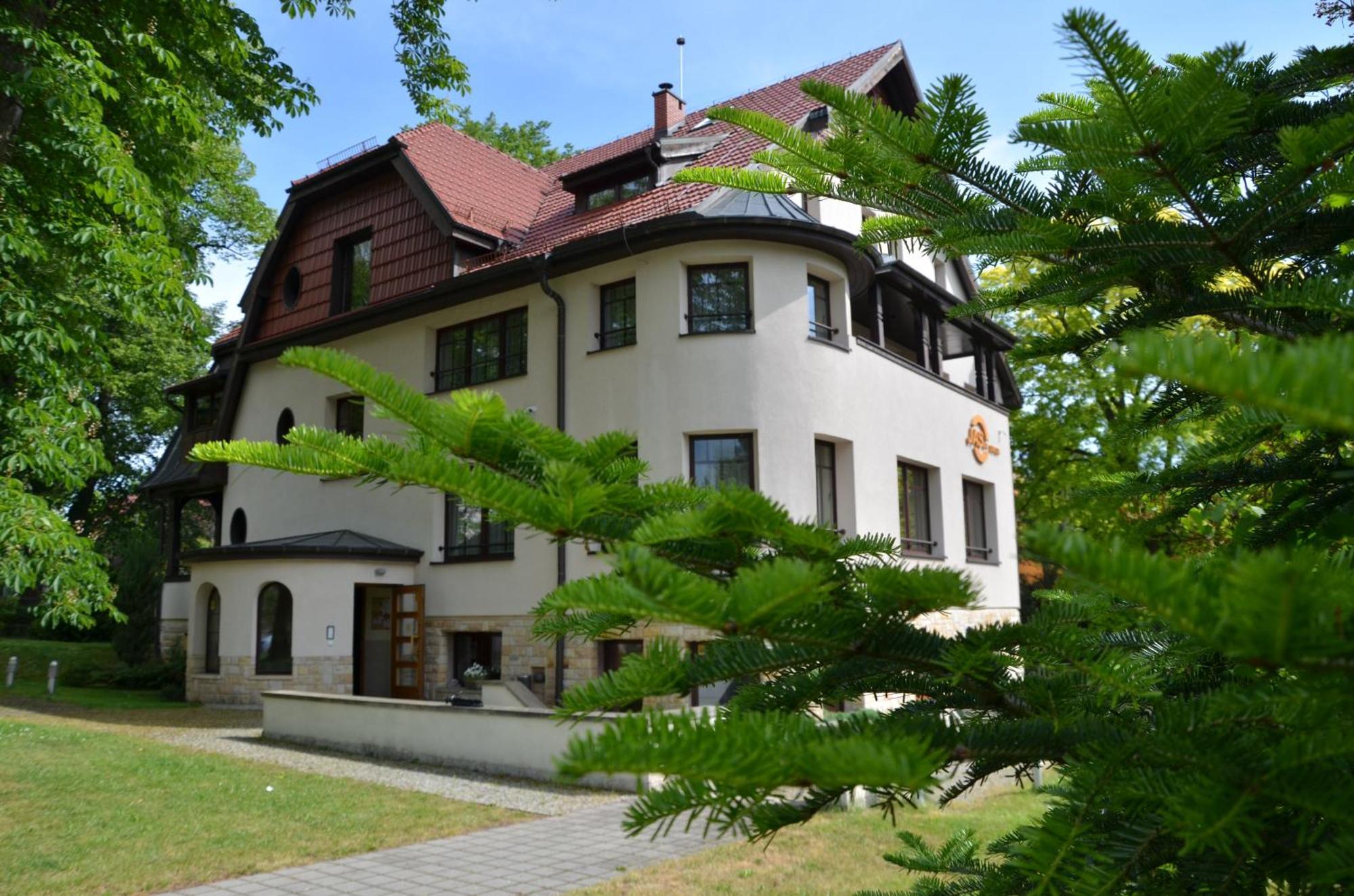 Jasny Dwor Otel Polanica-Zdroj Dış mekan fotoğraf