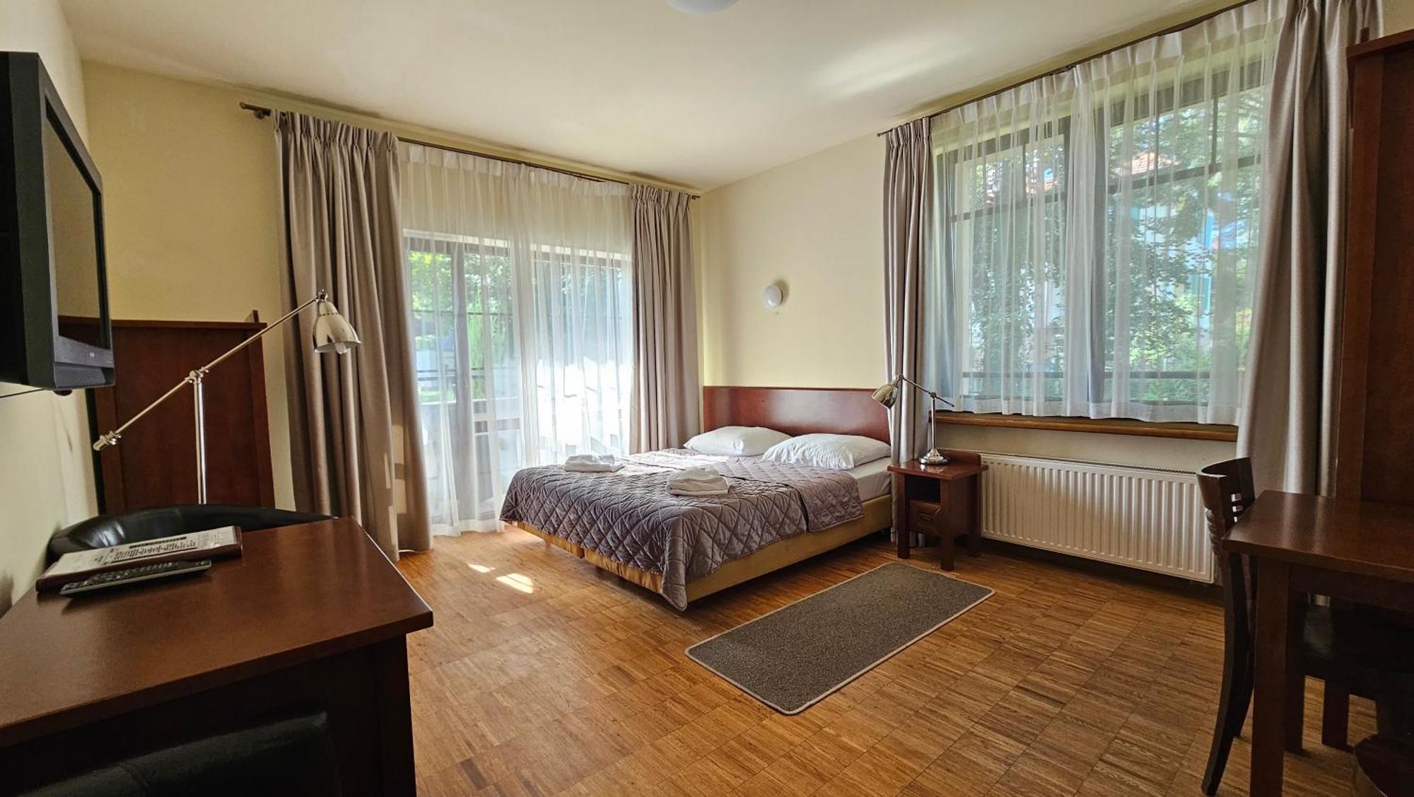 Jasny Dwor Otel Polanica-Zdroj Dış mekan fotoğraf