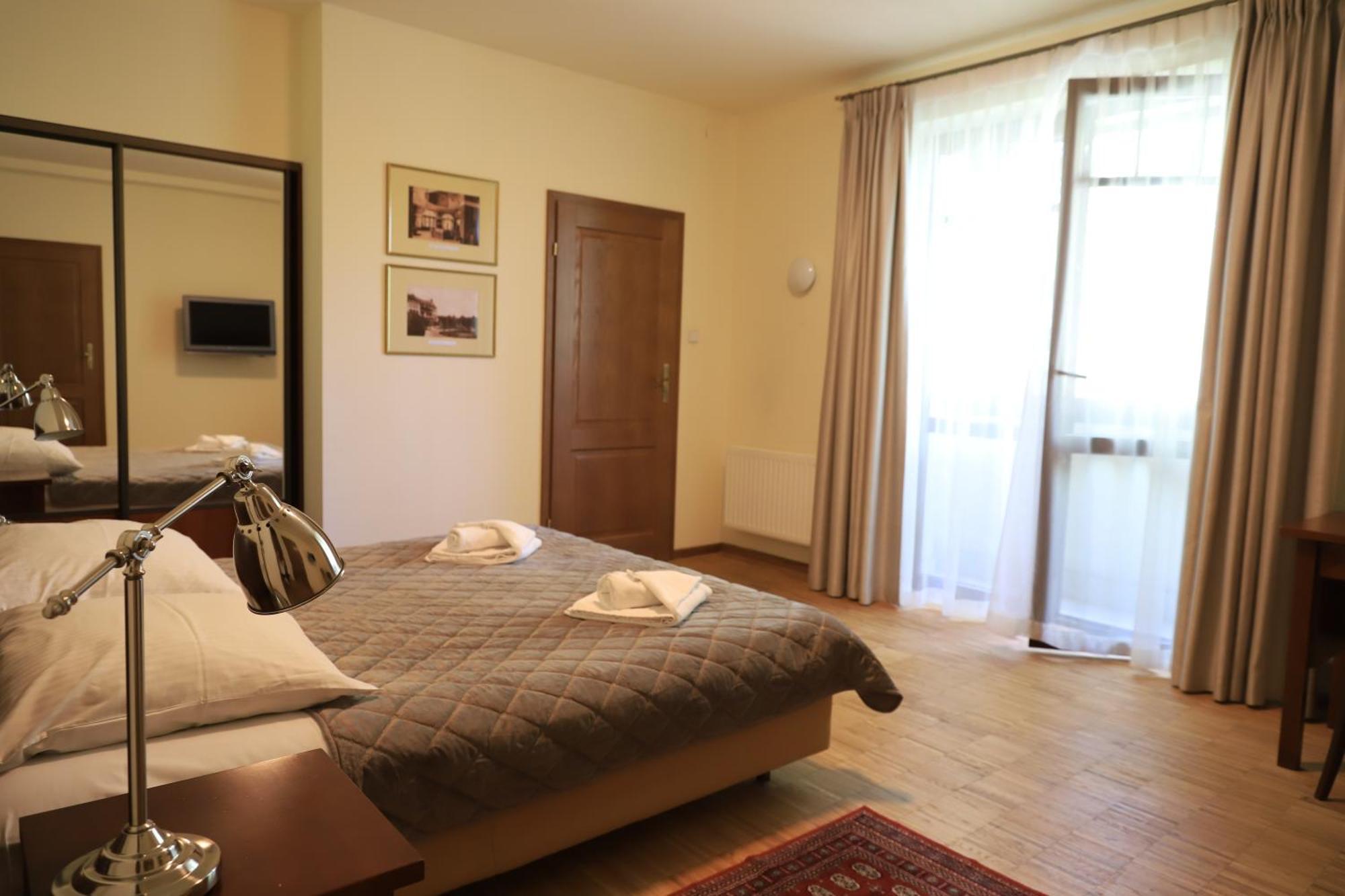Jasny Dwor Otel Polanica-Zdroj Dış mekan fotoğraf